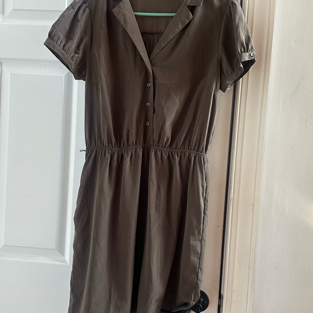 Chic Women's Mini Dress In Classic Army Green